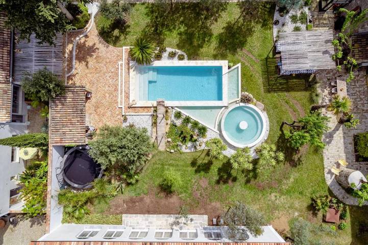 Location de vacances pour 8 personnes, avec jardin ainsi que jacuzzi et piscine à Aubussargues - 3