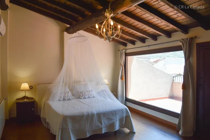 Casa rural para 2 personas, con balcón y vistas - 1