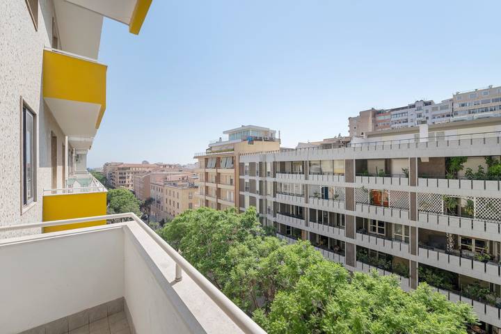 Entire apartment, Family Comfort Sole Apartment with Balcony, Wi-Fi and Air Conditioning in Sant'Alenixedda, Cagliari