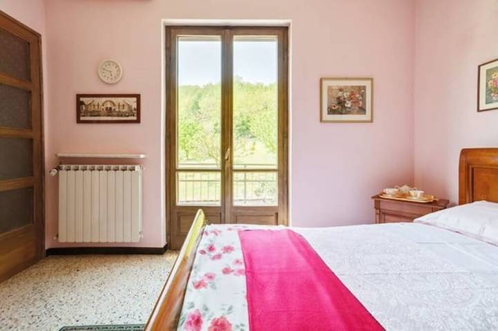 Villa Ciraldo in Monferrato x 8 persone con giardino  immersa nel verde(Riserva) in San Salvatore Monferrato, Provincia d'Alessandria