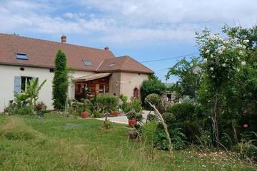 Gîte pour 4 personnes, avec jardin, animaux acceptés à Saint-Léger-sur-Dheune