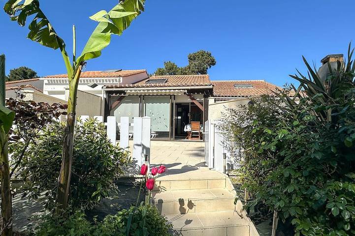 Location de vacances pour 5 personnes, avec jardin dans Office De Tourisme Des Mathes La Palmyre