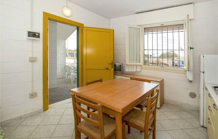 Ganze Ferienwohnung, Apartment mit Meerblick, Parkplatz und Terrasse in Tizè Beach, Rosolina