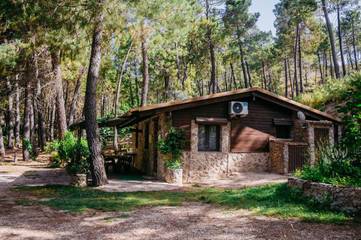 Casa rural con piscina para 7 personas, con jardín además de piscina y vistas, Se admiten mascotas en Los Calares del Mundo y de la Sima