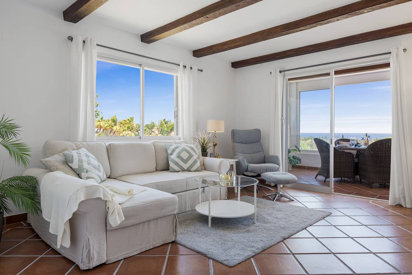 Entire apartment, Casa Primavera in Nueva Andalucia Golf Valley, Marbella