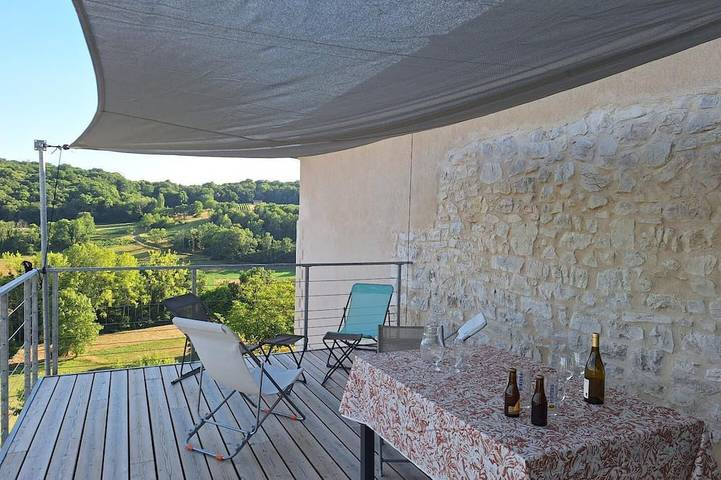Location de vacances pour 6 personnes, avec jardin dans Magnieu