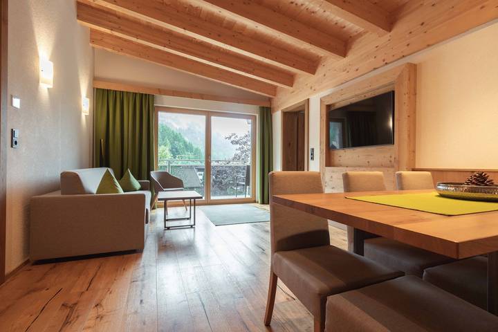 Ferienwohnung für 7 Personen, mit Balkon und Garten in Bichlbach - 2