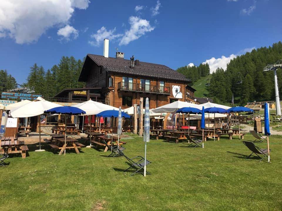 Orso Bianco Hotel & Chalet in Sauze d'Oulx, Via Lattea