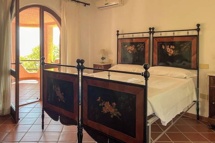Villa pour 10 personnes, avec balcon et jardin dans Eden Rock - 2