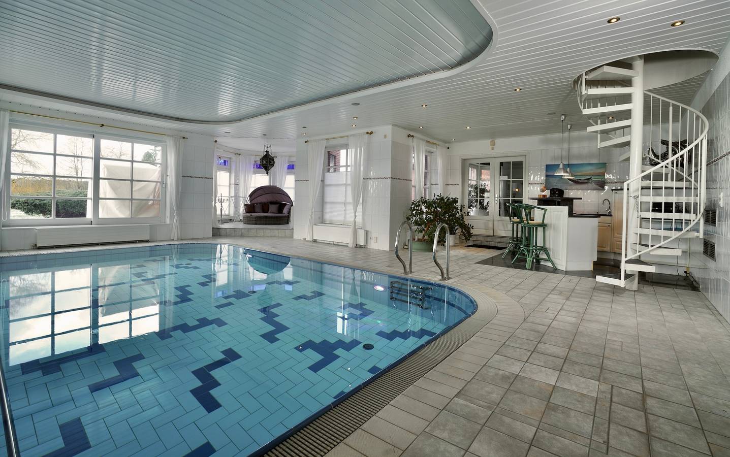 Villa Merle mit privatem Indoorpool in Rühn, Mecklenburgische Seenplatte