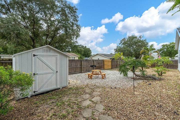 Vacation rental for 8 people, with yard and terrace in Palm Harbor