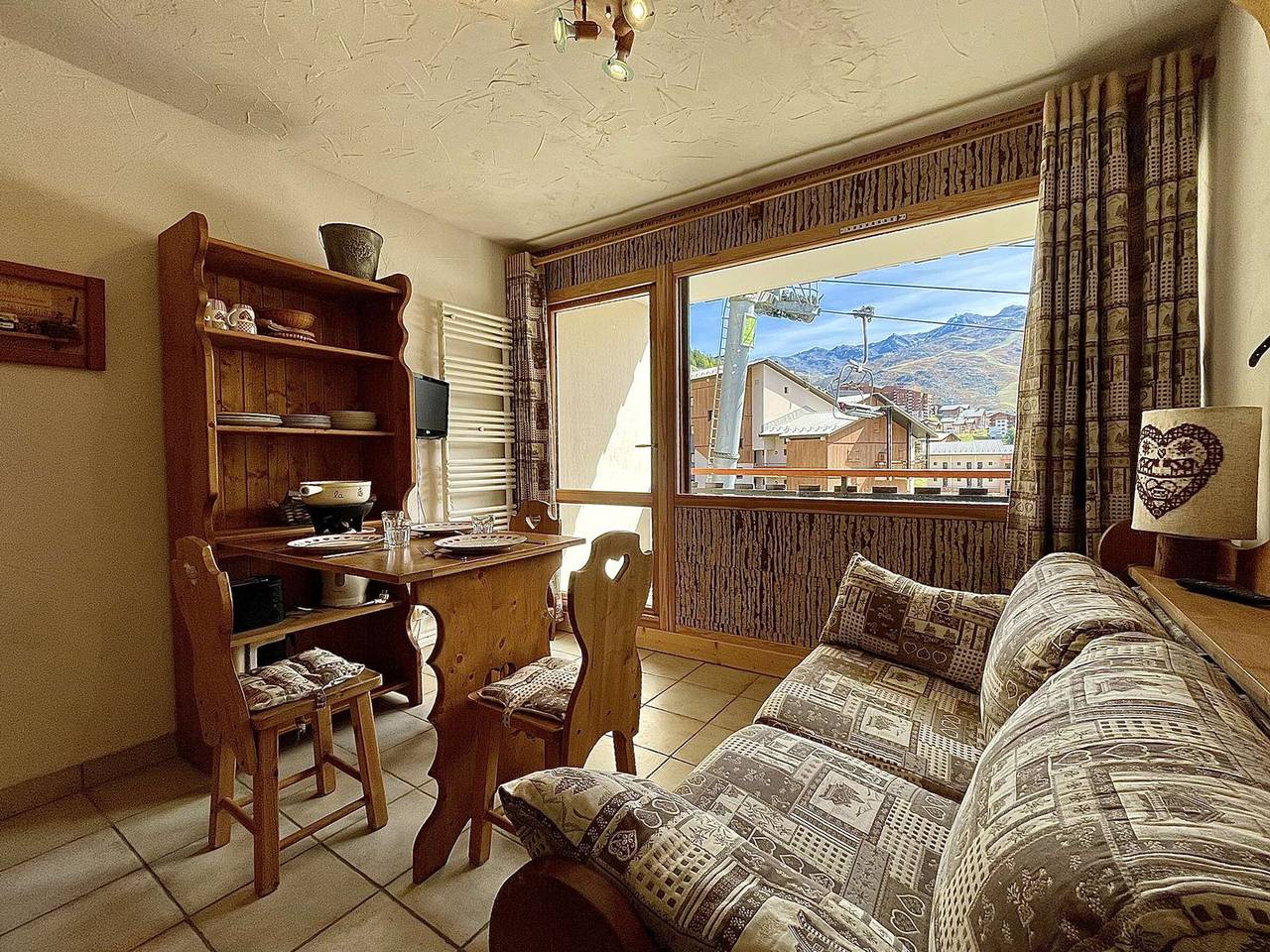 Ganze Wohnung, Gemütliche Wohnung im Zentrum von Les Menuires mit Parkplatz in Les Menuires, Saint-Martin-de-Belleville