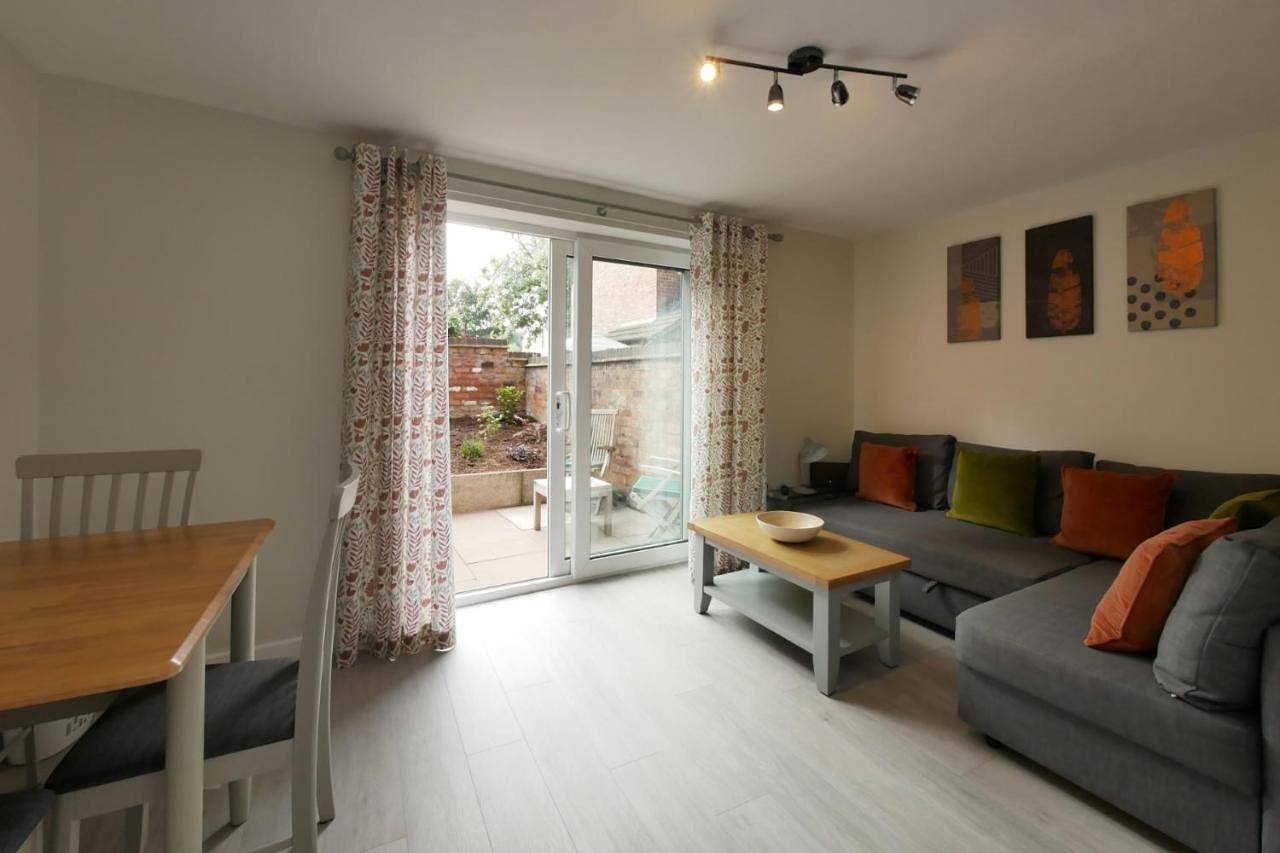 Entire apartment, Crewe Short Lets 8 Victoria Court, Crewe in Crewe, Cheshire East