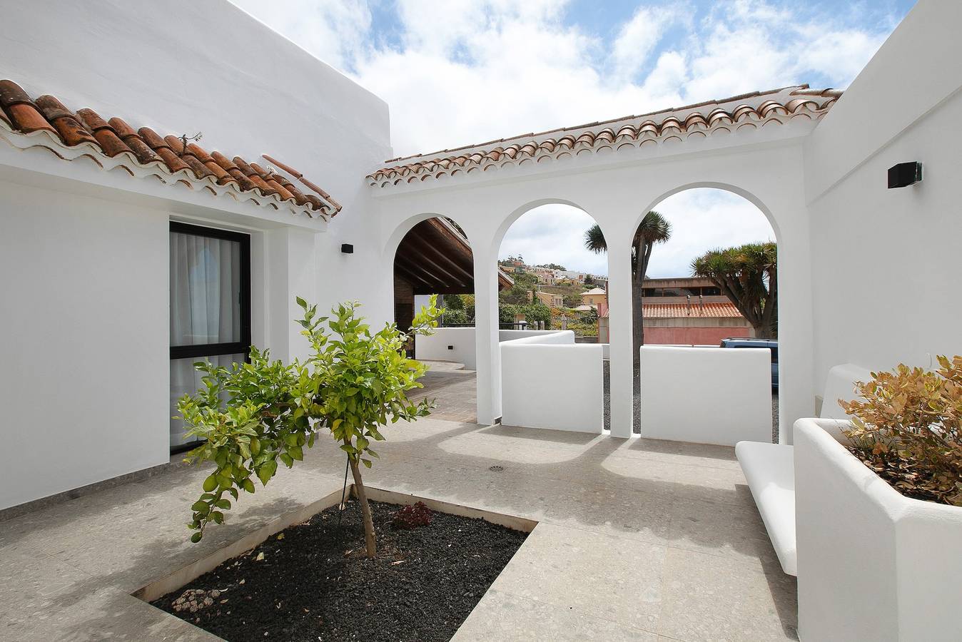 Casa vacacional 'Linaje del Pago Castellana' con vistas a la montaña, piscina y Wi-Fi in El Sauzal, Tenerife Norte