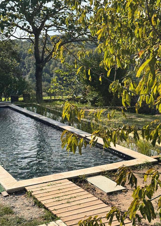 Location de vacances pour 4 personnes, avec Terrasse et Jardin ainsi que Piscine et Vue à Saint-Pierre-de-Varennes - 2