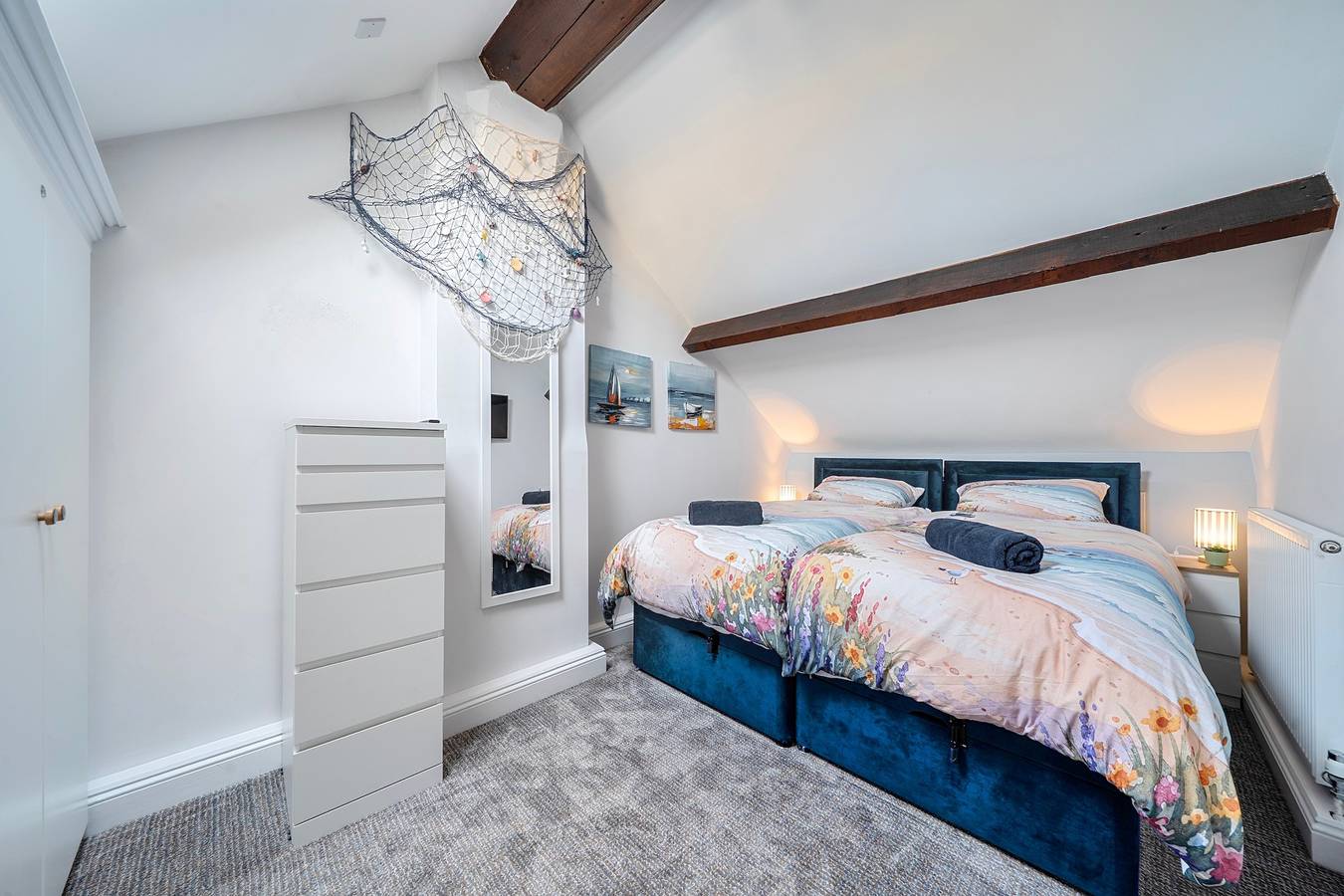 Ganze Ferienwohnung, 4 Bed - Sleeps 8 - Pool Table -Sea View - Parking in Swanage, Dorset