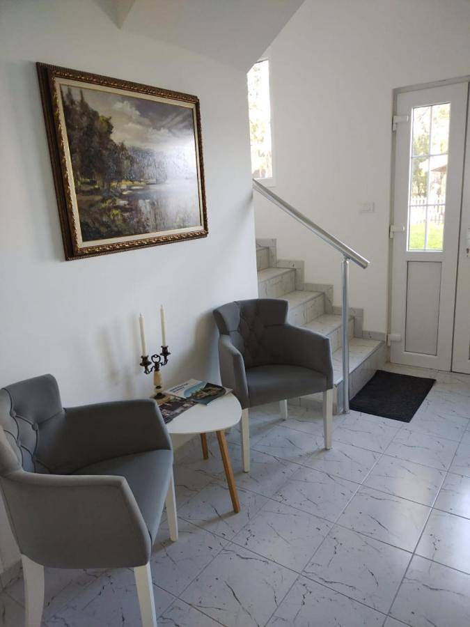 Ferienhaus für 3 Personen, mit Balkon und Terrasse sowie Ausblick in Винци