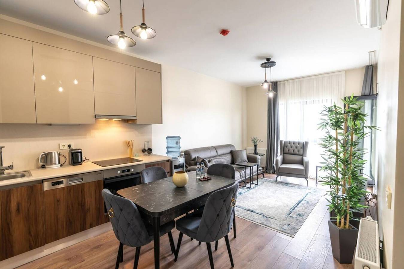 Apartamento entero, Peaceful and Private Escape: 1-Bedroom Apt in Estambul, Región del Mármara