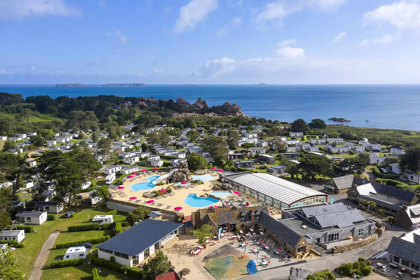 Cottage 3 pièces 4 adultes + 1 enfant *** in La Clarté (Perros-Guirec), Perros-Guirec