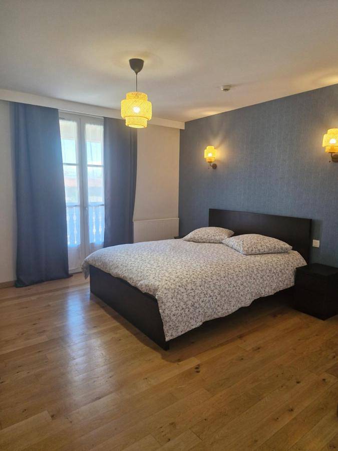 Chambre d’hôte pour 3 personnes, avec Balcon et Terrasse