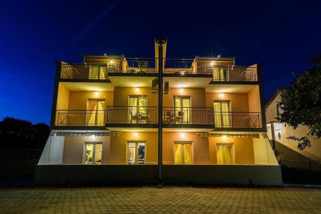 Cały apartament, Jednopokojowy apartament z balkonem Marina, Trogir A-25135-i in Marina, Żupania splicko-dalmatyńska