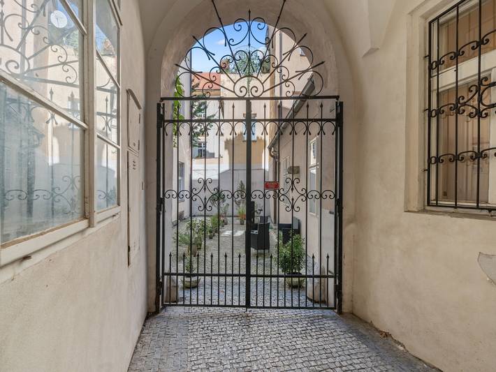 Entire apartment, Old Town home in Staré Město, Prague