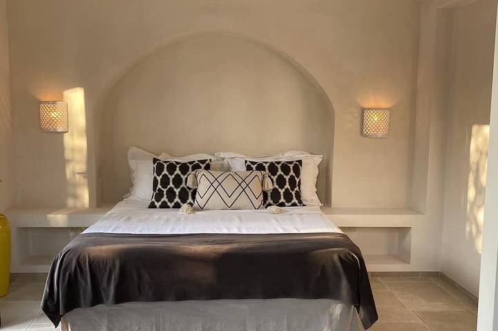 Spacious & bright trulli w/private pool, nicely decorated - Ac in all rooms in Ostuni, Salento