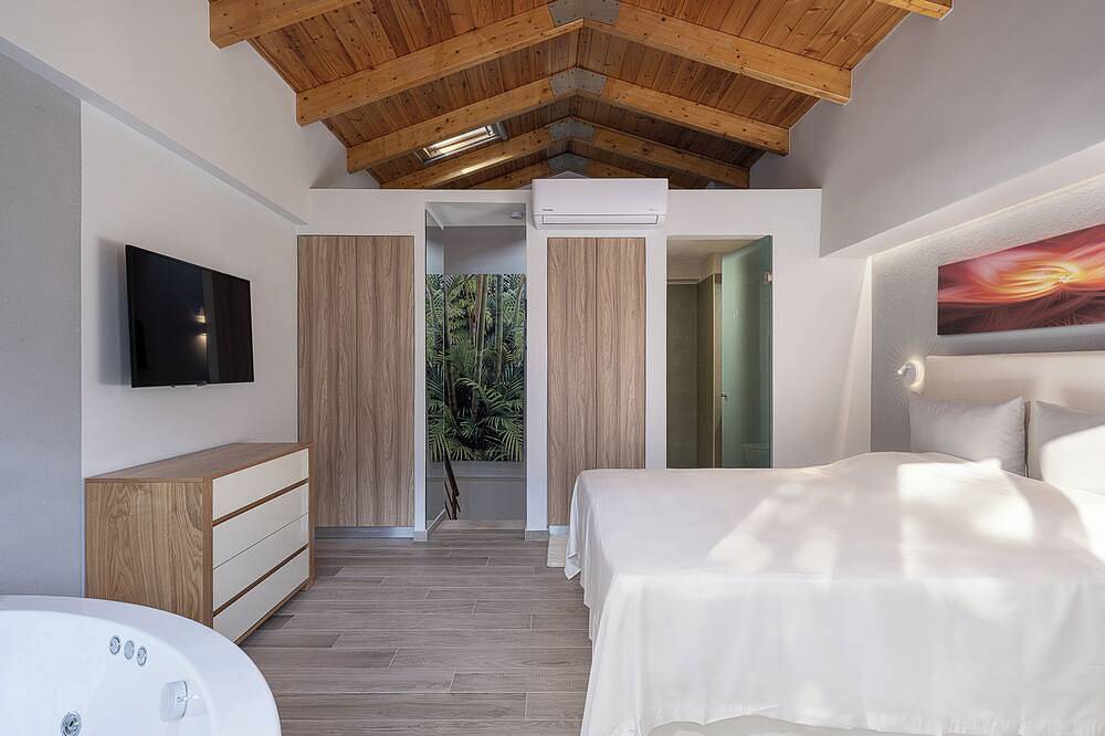 Luxuriöses Liebesnest mit Whirlpool und beheiztem Pool in Chania und Umgebung