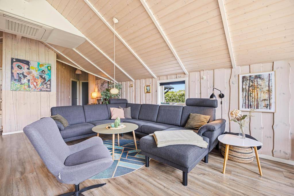 Family-friendly holiday home in Bork Havn with hot tub & sauna in Bork Havn, Ringkøbing fjord