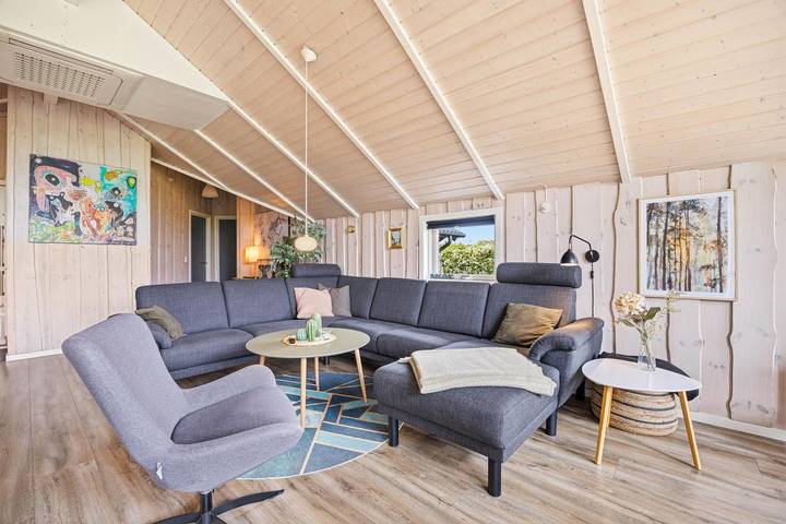 Familienfreundliches Ferienhaus in Bork Havn mit Whirlpool & Sauna in Bork Havn, Ringkøbing Fjord