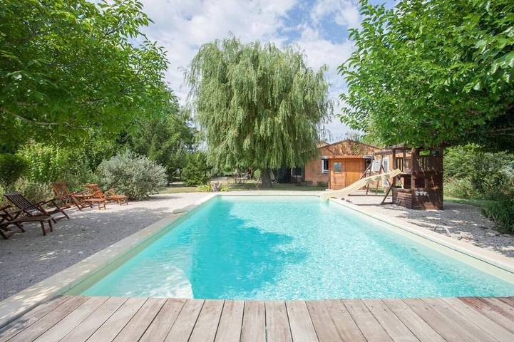 Villa pour 4 personnes, avec jardin, animaux acceptés à L'Isle-sur-la-Sorgue