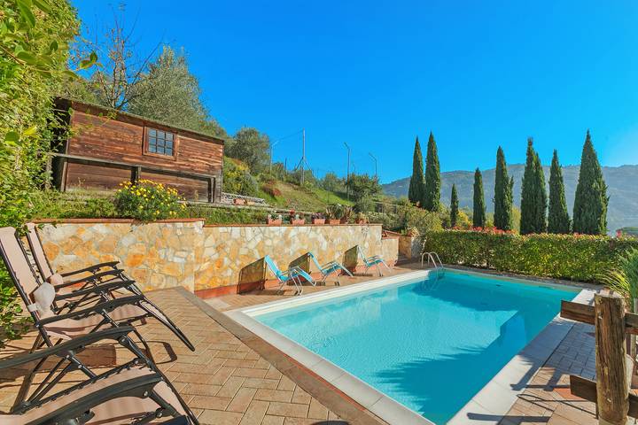 Ferienhaus für 6 Personen, mit Pool und Balkon, kinderfreundlich