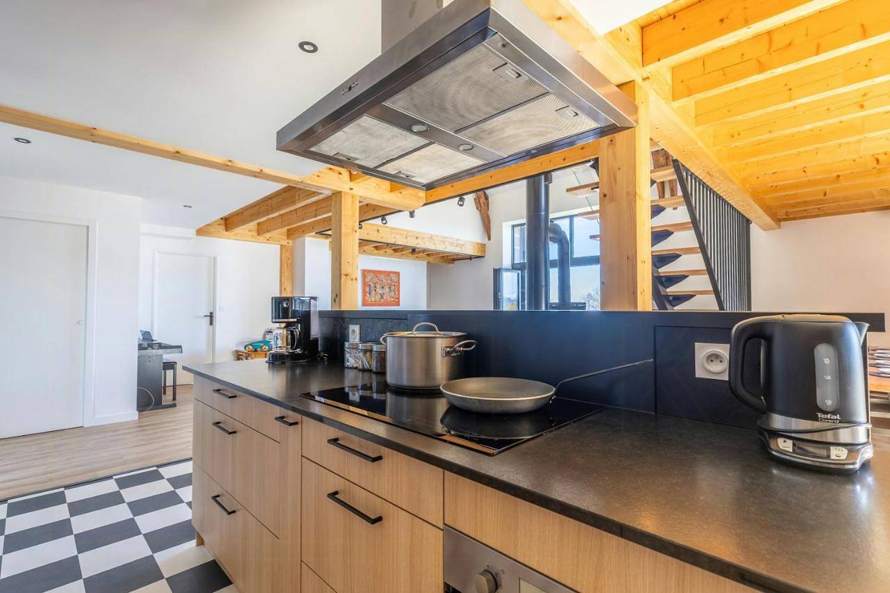 Six-Bedroom Holiday Home in Rochefort-Montagne, Parc naturel régional des Volcans d'Auvergne