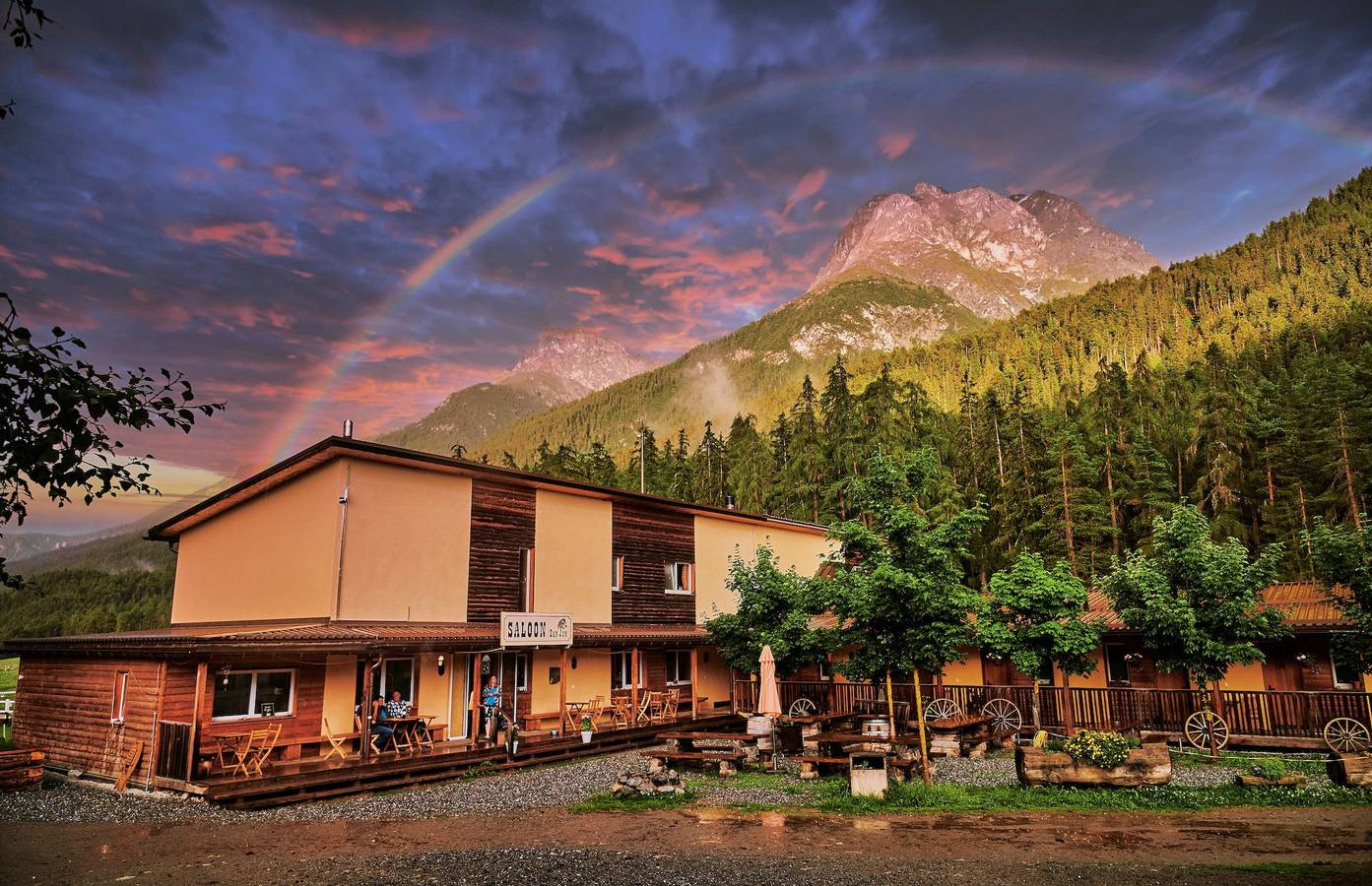 San Jon - Reitstall und Saloon - 6-Bett-Zimmer Wc/Dusche auf Etage in Scuol, Unterengadin