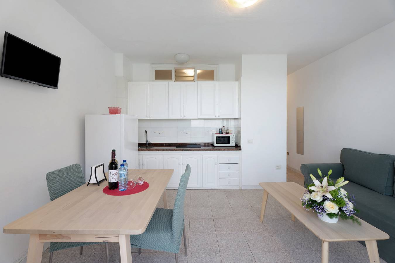 Hel leilighet, Apartment 'Playa Azul - 9' with Sea Views, Private Terrace and Wi-Fi in Alojera, La Gomera