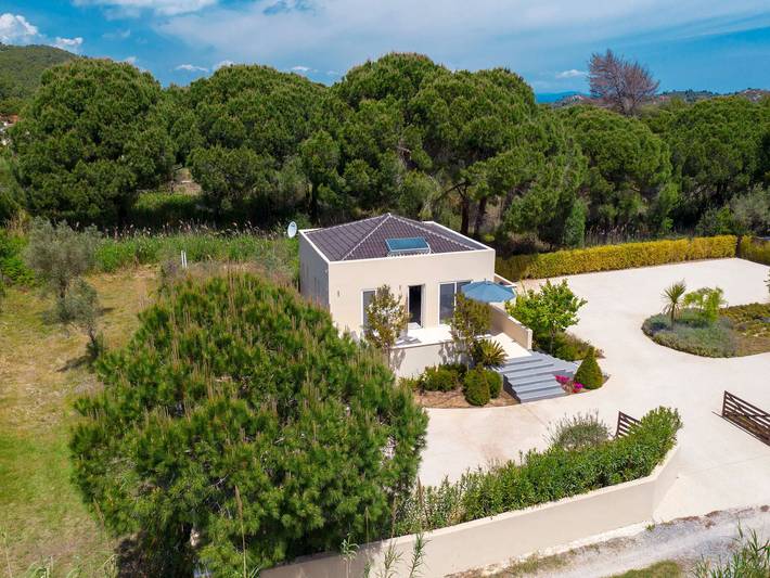 Villa for 4 people, with garden and ocean view in Halkidiki