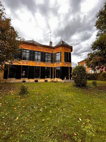 Cottage pour 10 personnes, avec terrasse et vue dans Vouziers