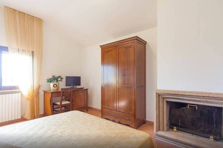 Hütte für 10 Personen, mit Terrasse und Garten am Gardasee - 2