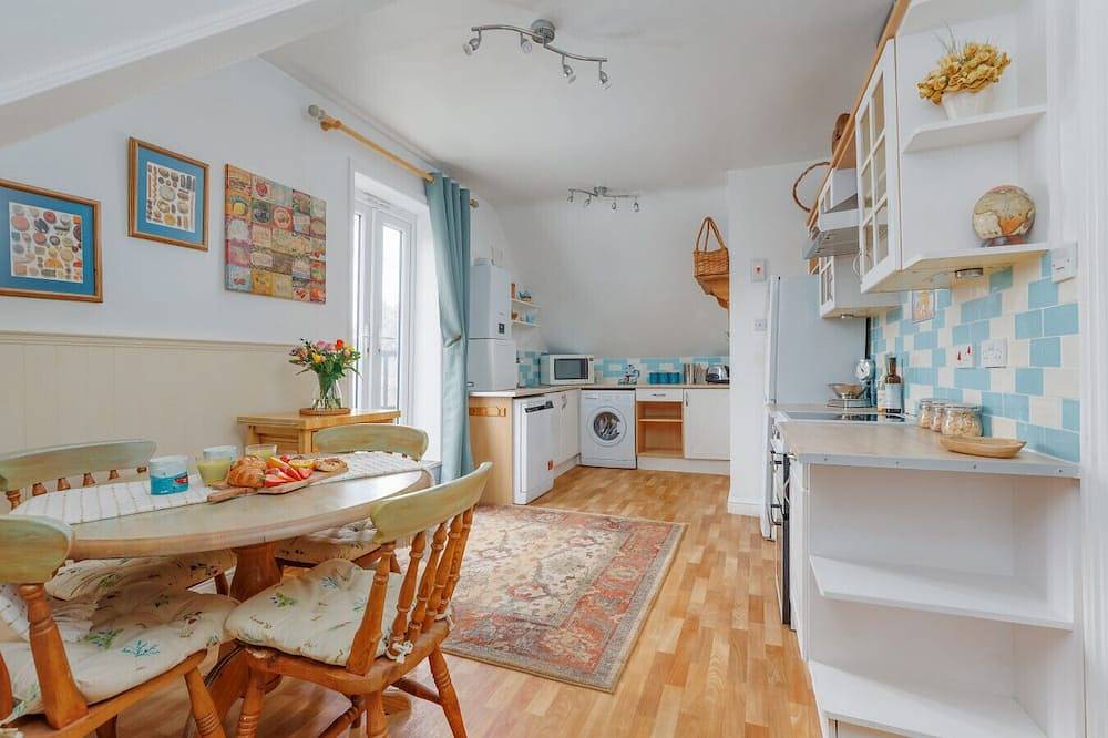 Glamping for 2 People in Bournemouth, South West England