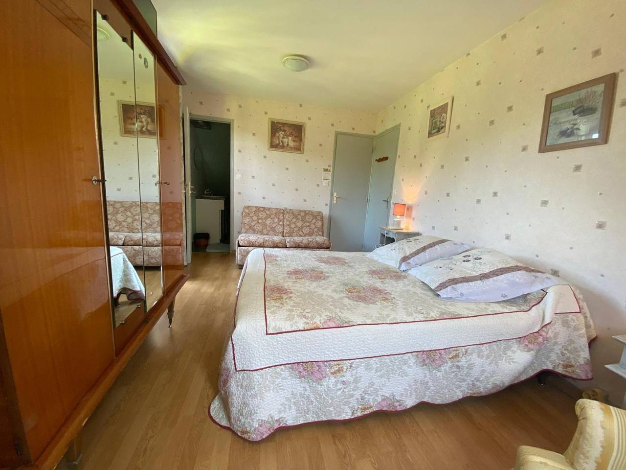 Chambres d'hotes Près de Cabourg au Calme - chambre étage in Cresseveuille, Région de Lisieux