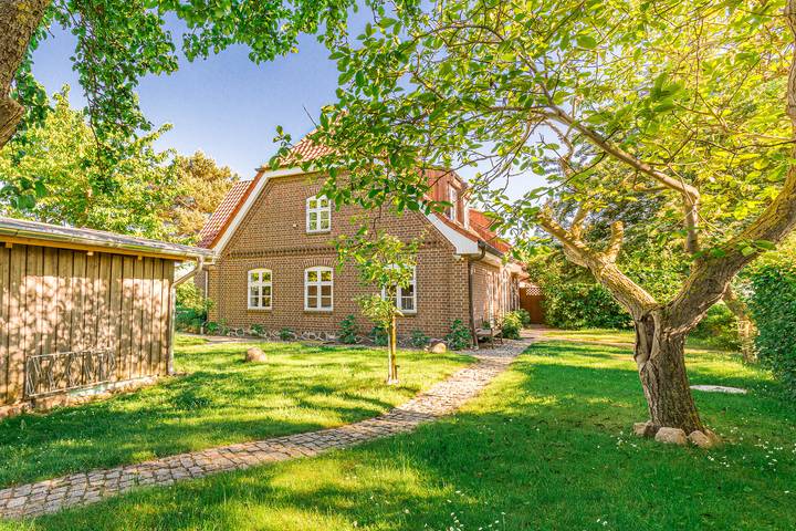 Ferienwohnung für 4 Personen, mit Terrasse und Garten sowie Sauna und Ausblick in Boltenhagen
