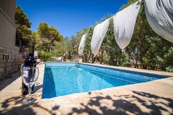 Ferienwohnung für 5 Personen, mit Pool und Balkon - 1