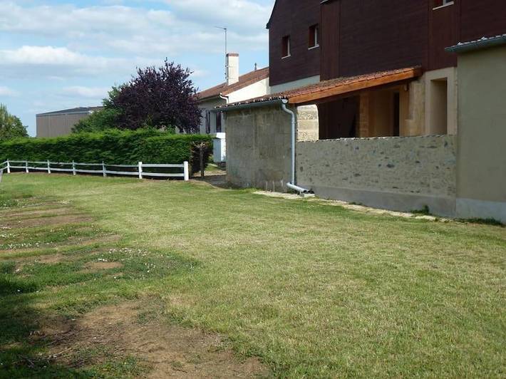 Location de vacances pour 8 personnes, avec vue et terrasse dans Lys-Haut-Layon - 2