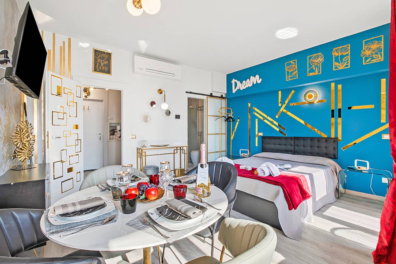 Ganze Wohnung, Luxury Apt 402 with Pool & Lake View in Gardone Riviera, Gardasee-Berge