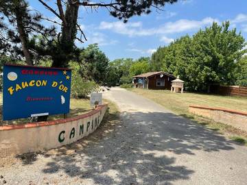 Camping pour 6 personnes, avec vue ainsi que piscine et jardin dans le Tarn-et-Garonne