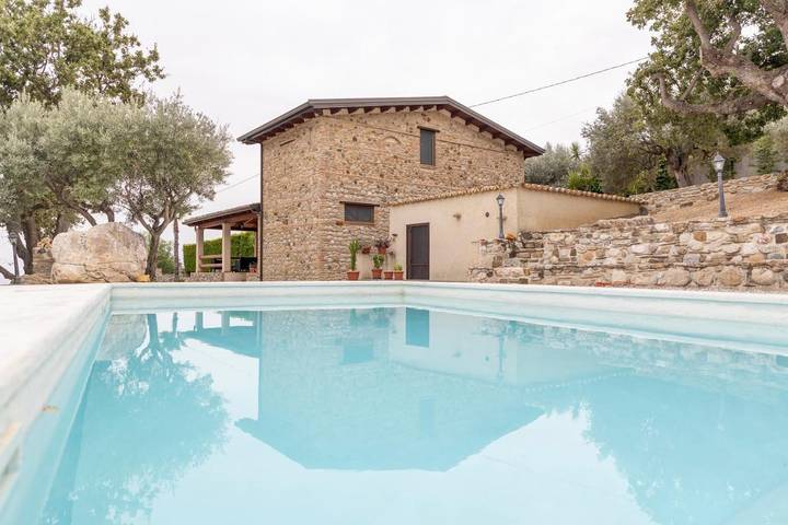 Casa vacanza per 6 persone, con Balcone e Terrazza nonché Giardino e Piscina a Roccella Ionica