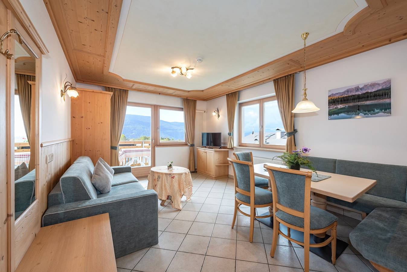 Ganze Wohnung, 'Residenz Diana Ferienwohnung 203' mit Bergblick, Balkon und Wlan in Terenten, Dolomiti Superski