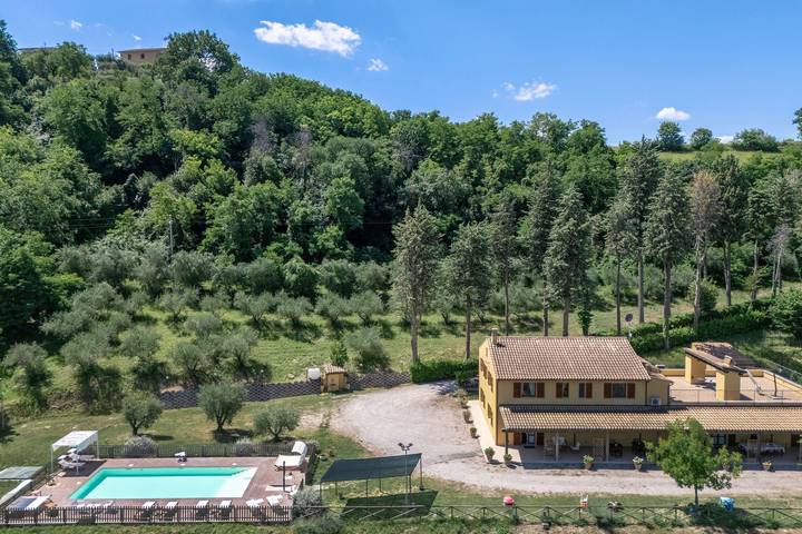 Villa Collevento in Ponzano di Fermo, Provincia di Fermo