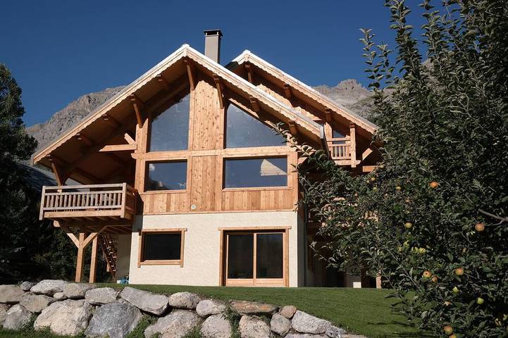 Maison pour 12 personnes, avec jardin et balcon à Vallouise
