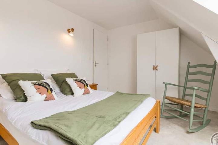 Gîte pour 4 personnes, avec Terrasse et Jardin dans Saint Sauveur De Pierrepont - 2